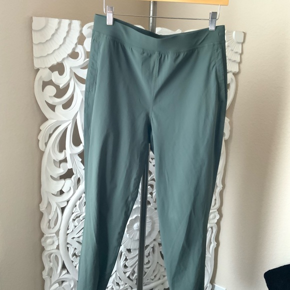 Lululemon Green Adapt to state joggers size 8 - Picture 2 of 7